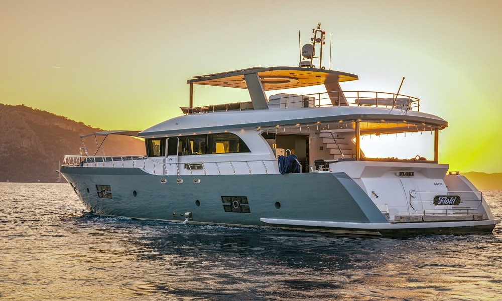 LILA TRAWLER