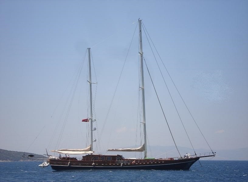 LA BELLA VITA